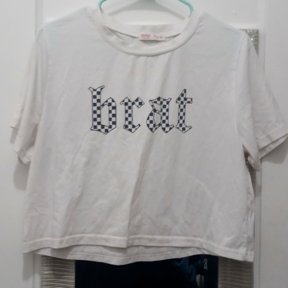 Cropped Woman's White Tee. Size Large.